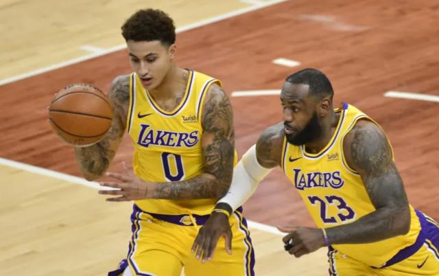 星亿入口-库兹马:非常感激詹姆斯和湖人 离开需要时间消化